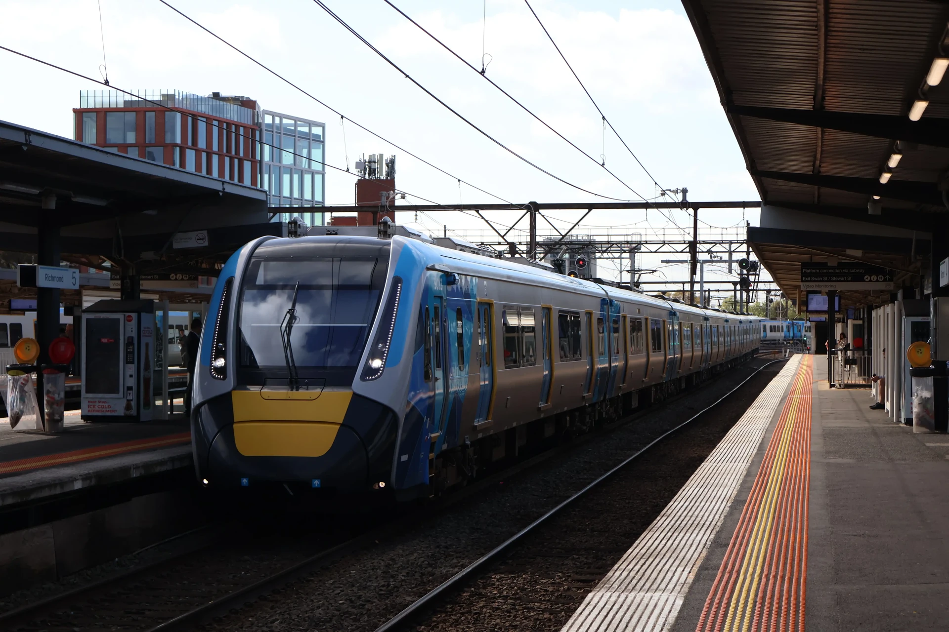 HCMT 9013