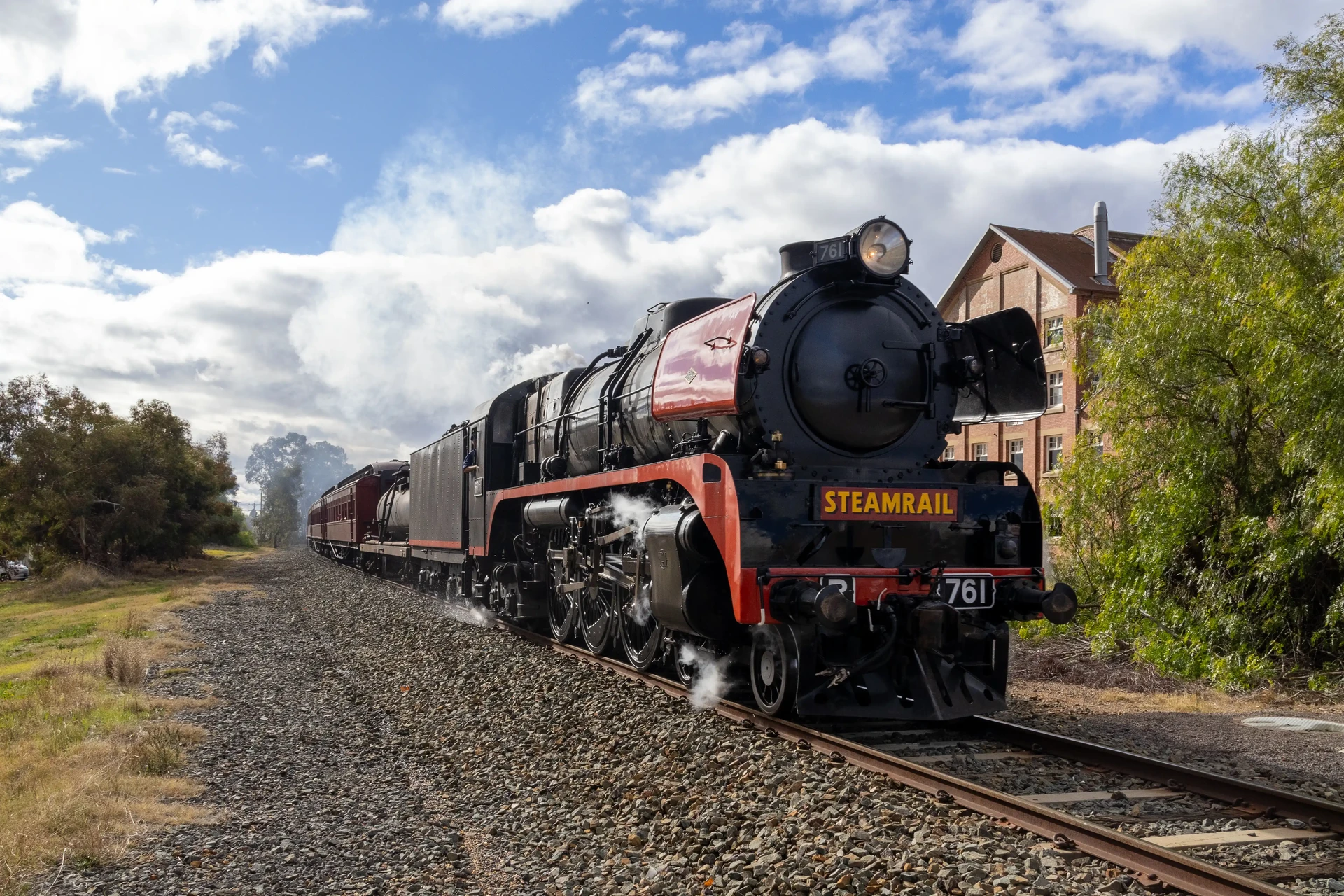 R Class R761