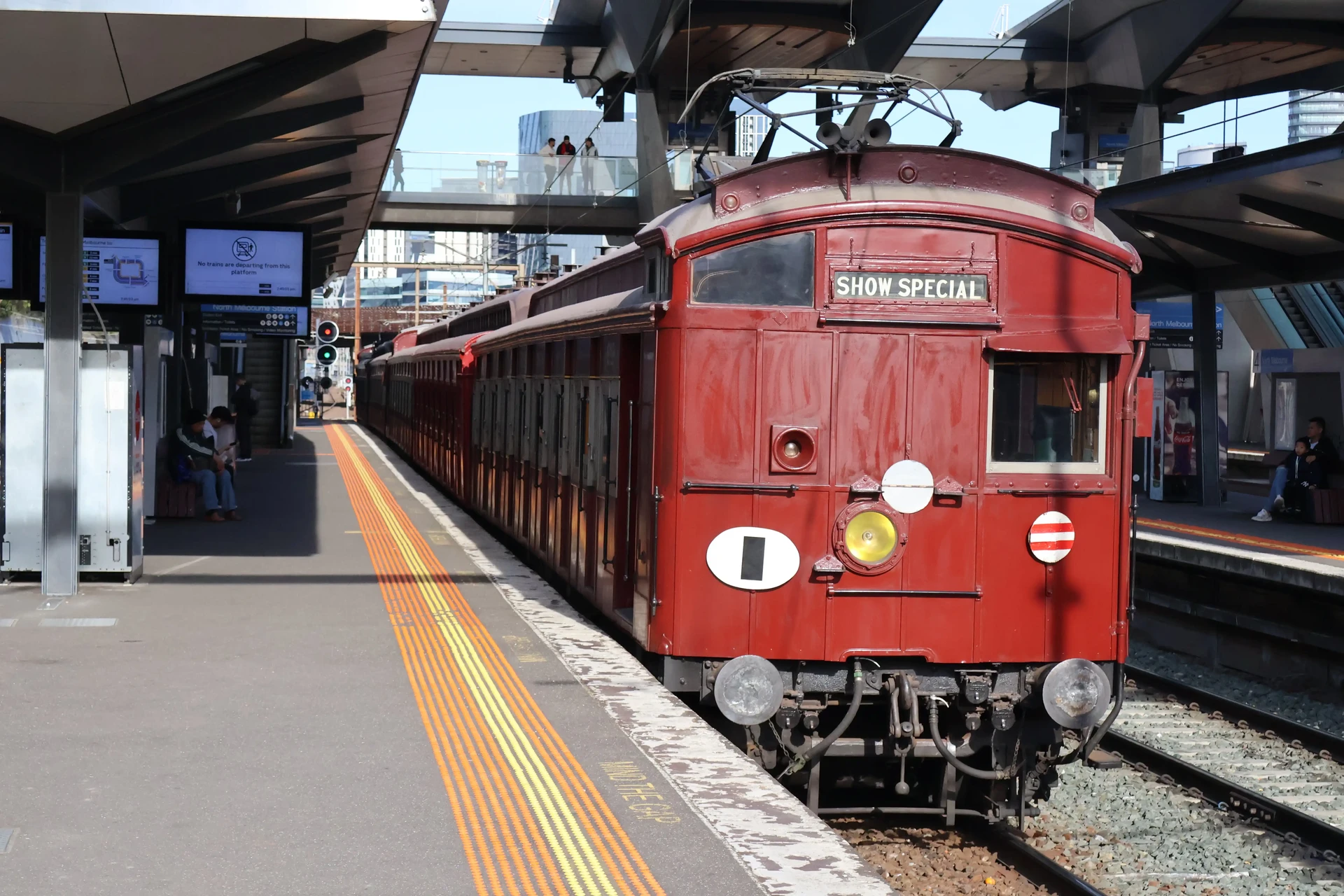 Tait 381M