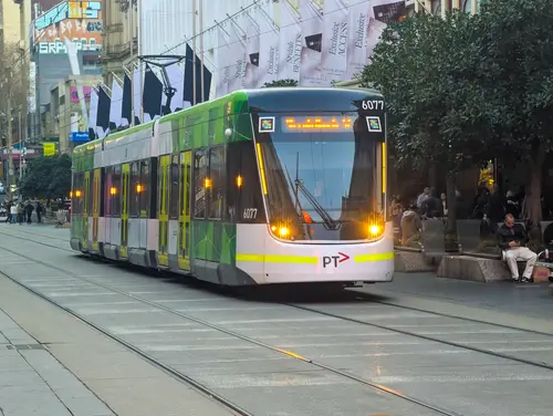E Class 6077