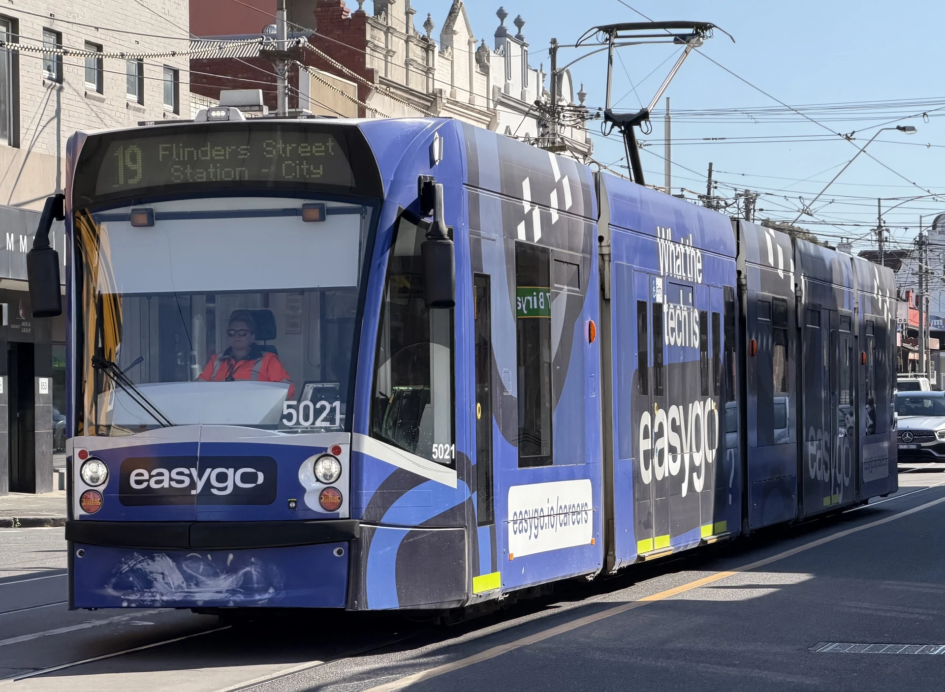D2-Class Combino Tram 5021