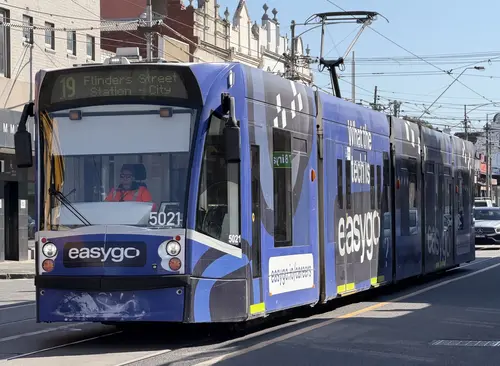 D2-Class Combino Tram 5021