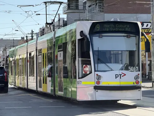 D2-Class Combino Tram 5017