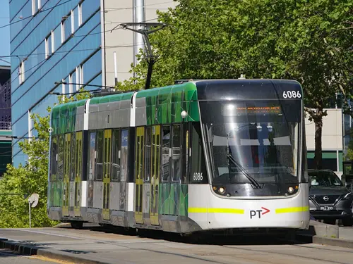 E Class 6086