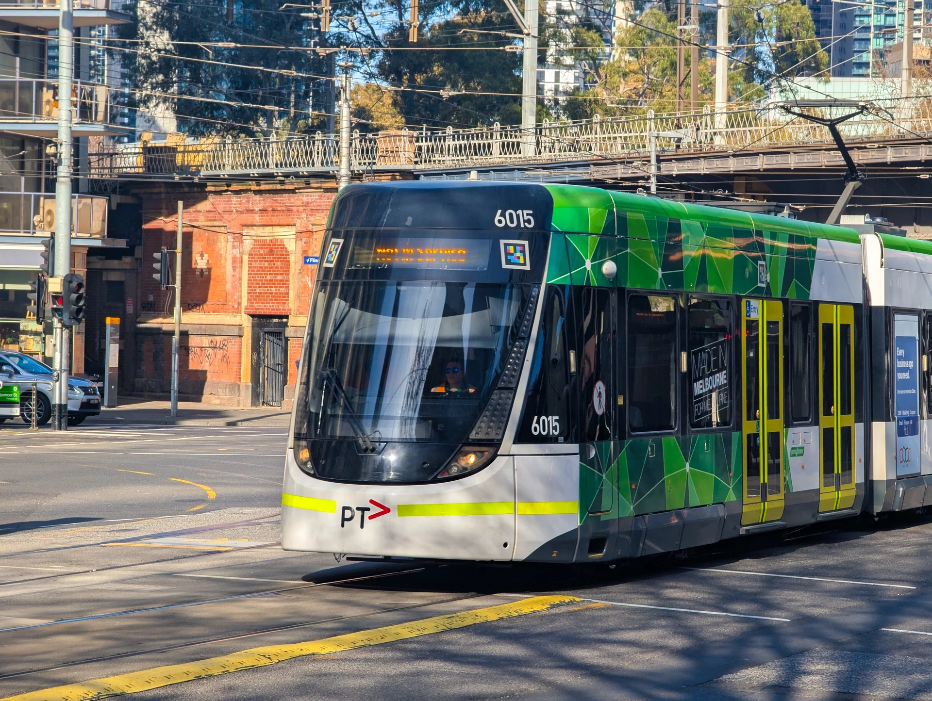 E Class 6015
