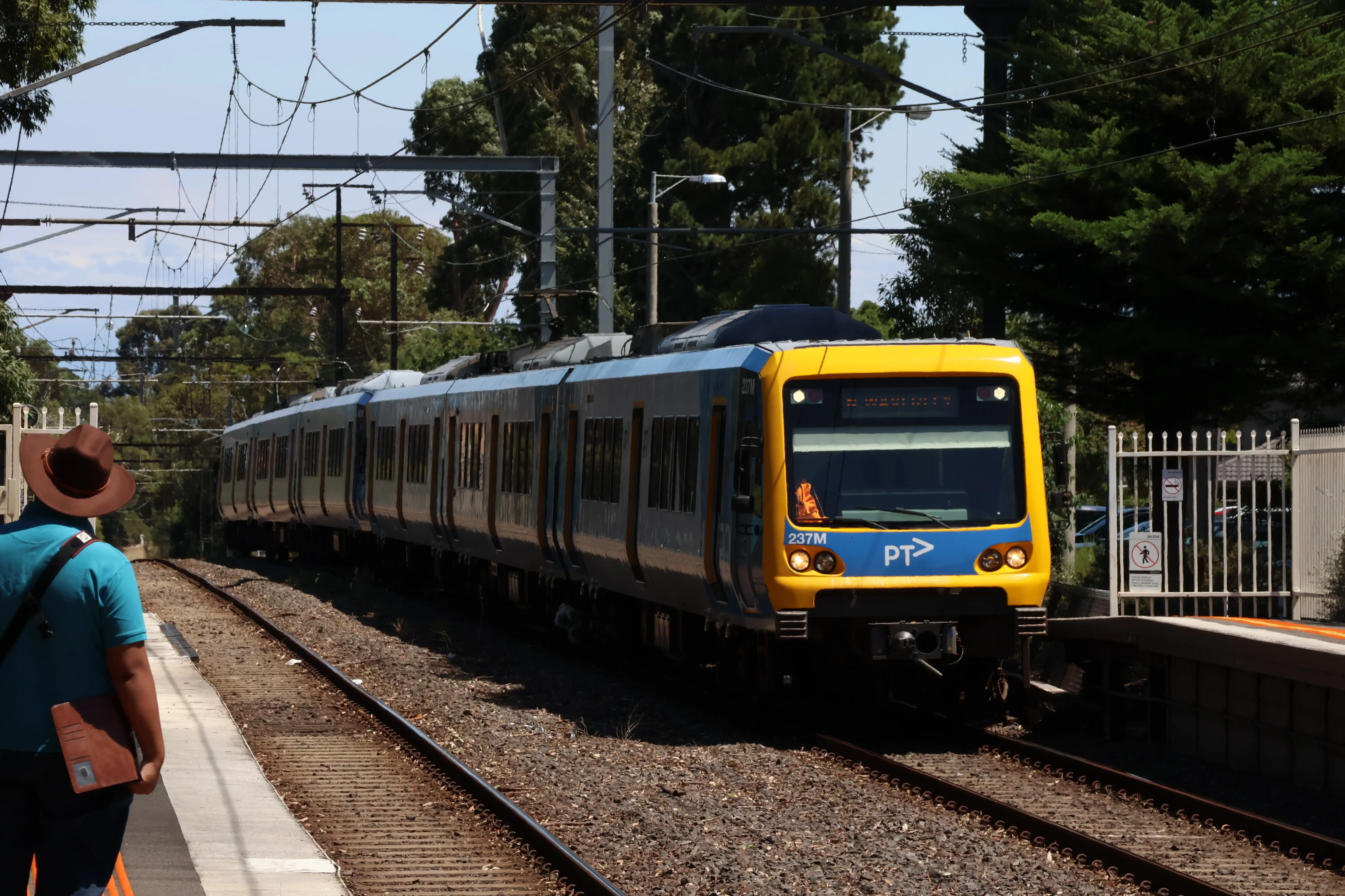 Xtrapolis 100 237M