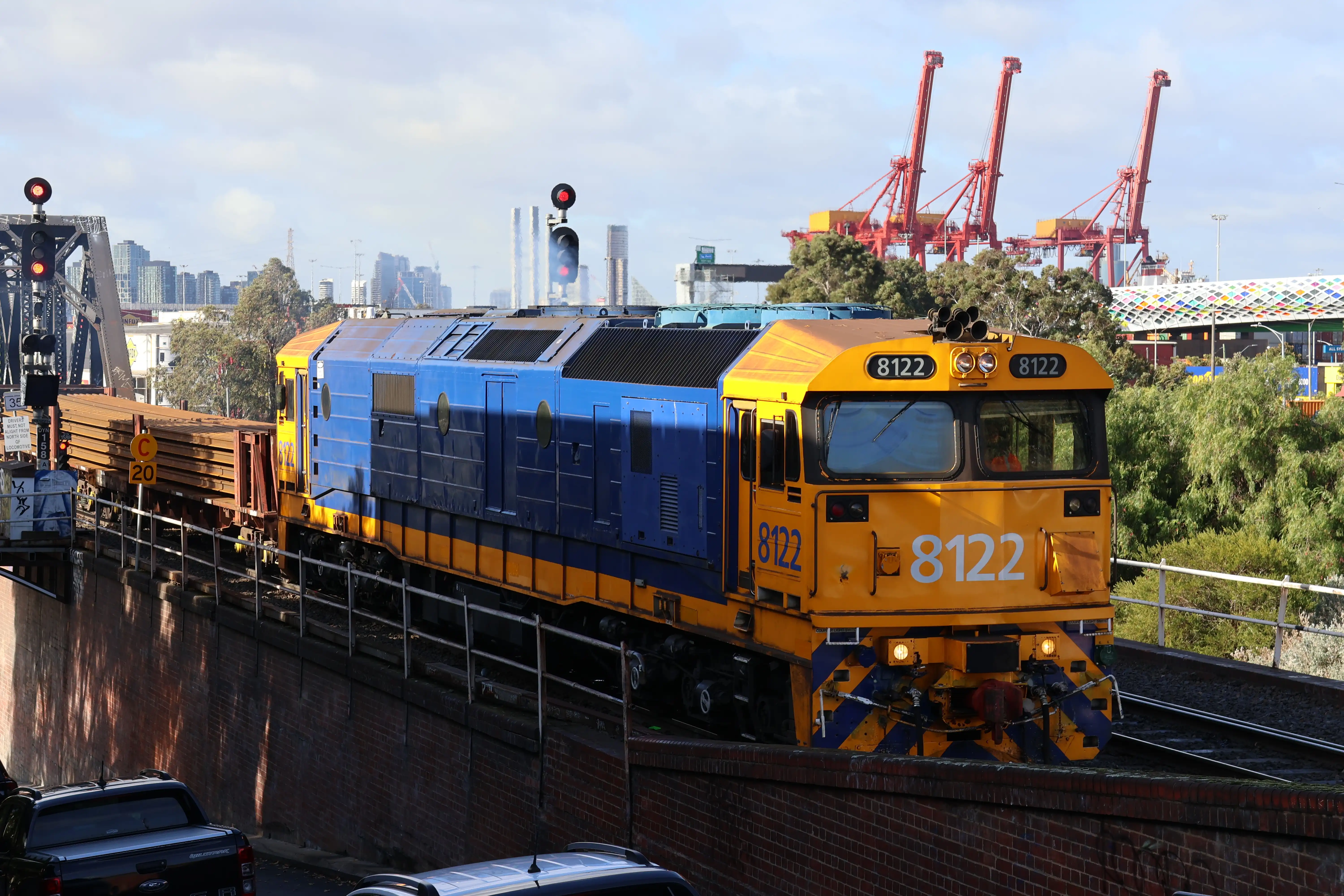 81 Class 8122